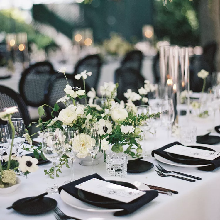 black & white wedding ideas elegant setup