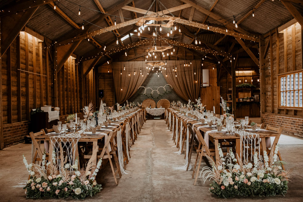 10 Dremy Summer Wedding Decor Ideas for 2026 (Elegant & Trendy